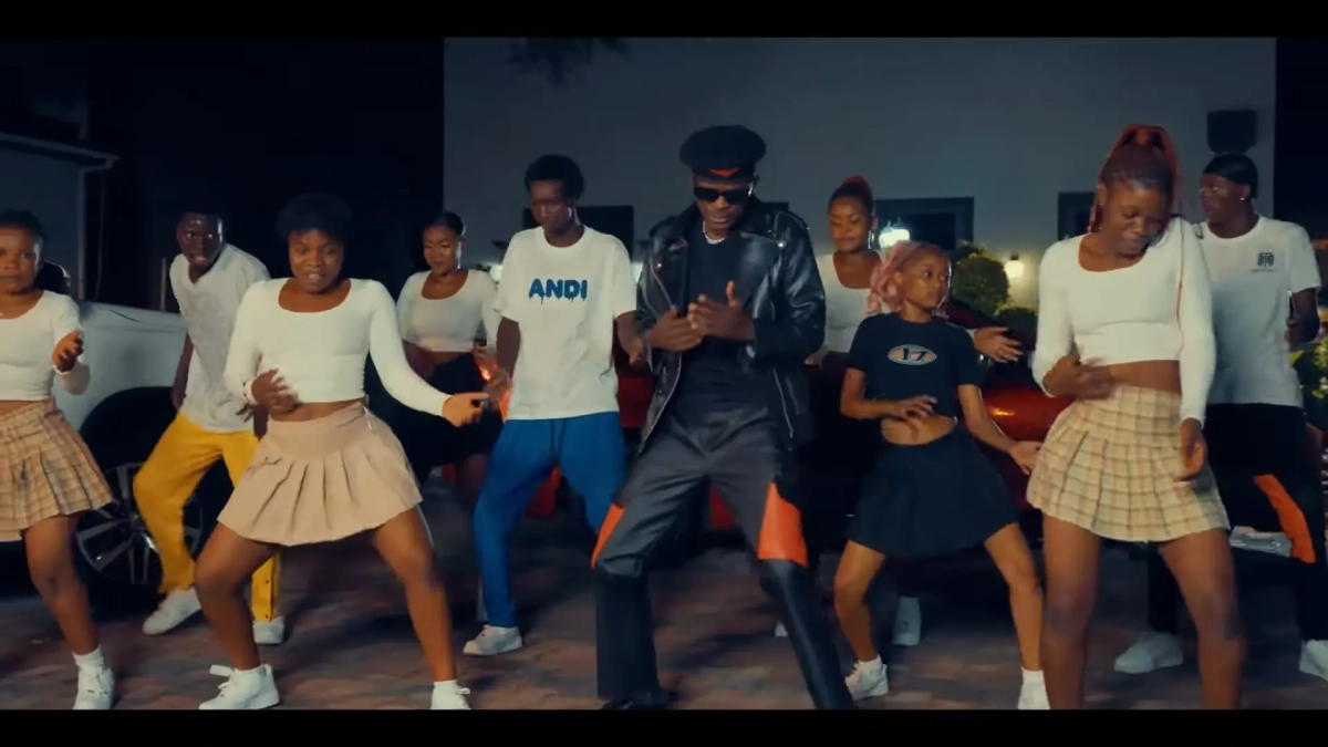 mr-crown-ft-chile-one-mr-zambia-come-over-official-video-0-59-screenshot Mr Crown ft. Chile One MrZambia - Come Over (Official Video)