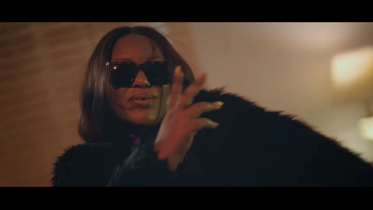 s-roxxy-umuti-feat-vinchenzo-m-bale-triple-m-official-music-video-5-4-screenshot S Roxxy ft. Vinchenzo M'bale & Triple M - Umuti (Official Video)